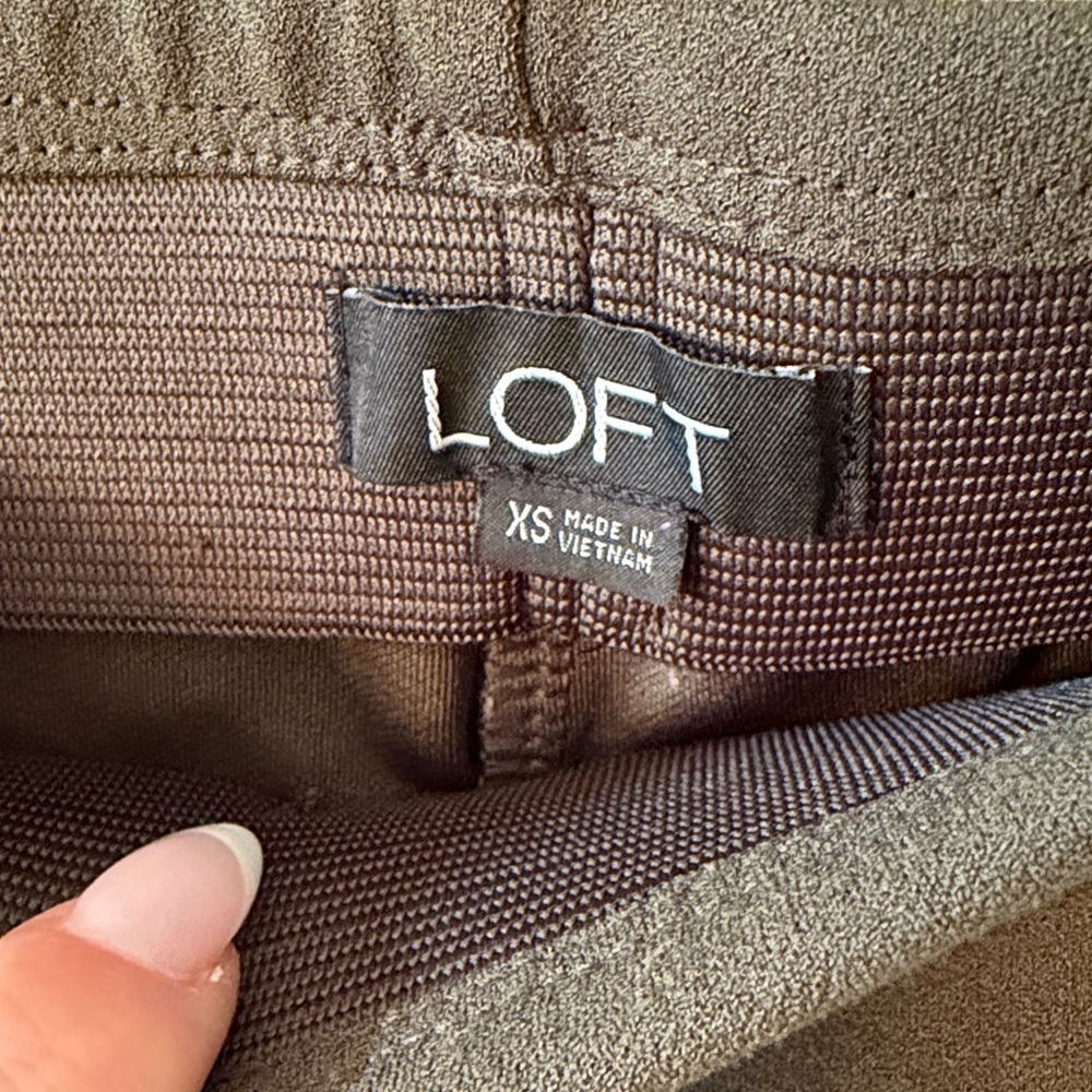 LOFT Green Wide Leg Culottes - Picture 2 of 3